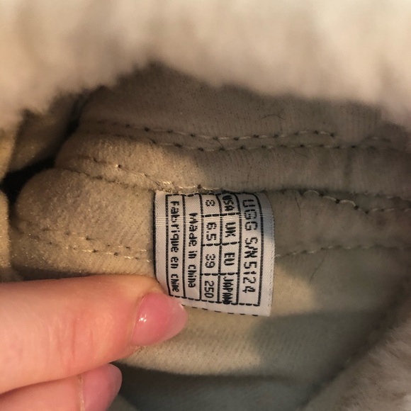 UGG Suburb suede crotchet boot leather tassels - Picture 6 of 15